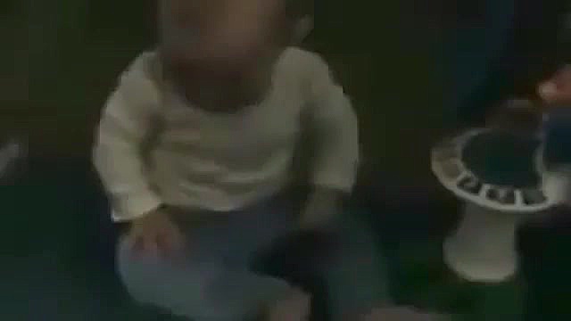 از گوز خودش می ترسه