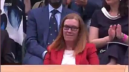 وقتی همه برای سازنده واکسن کرو...