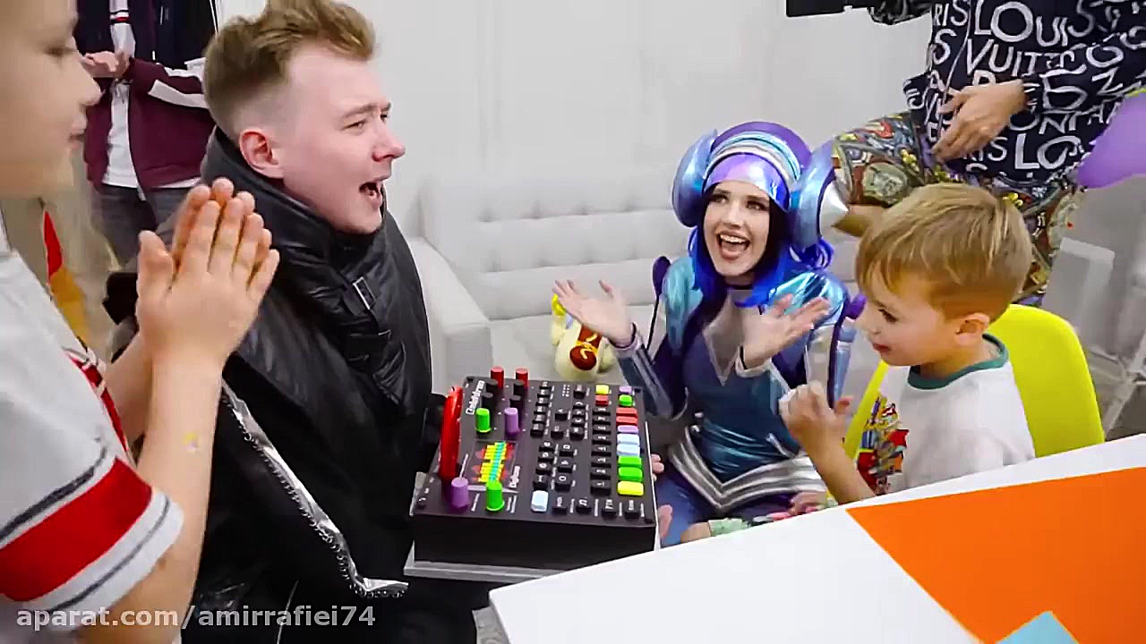 ماجراهای ولاد و نیکی:: ولاد و...