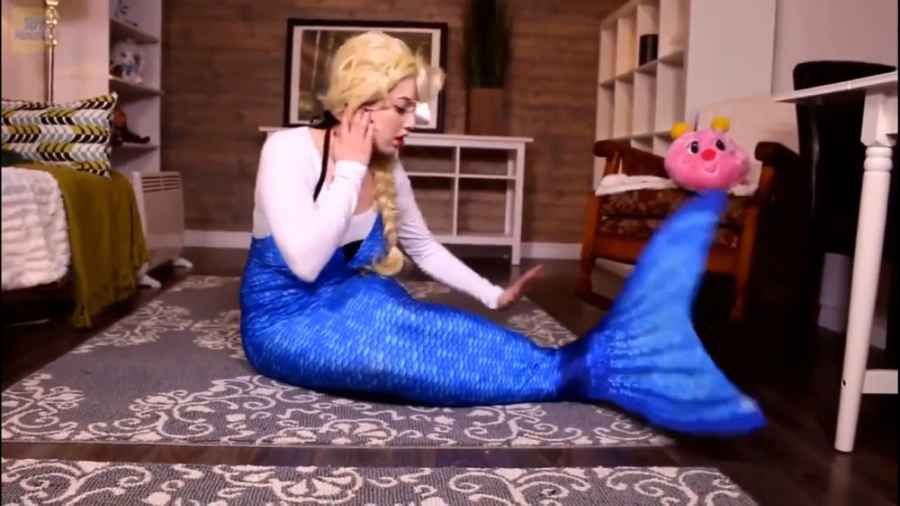 نمایش السا و اریل پری دریایی