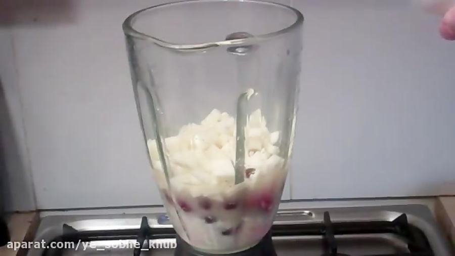 نوشیدنی سیب، توت فرنگی و انگور...