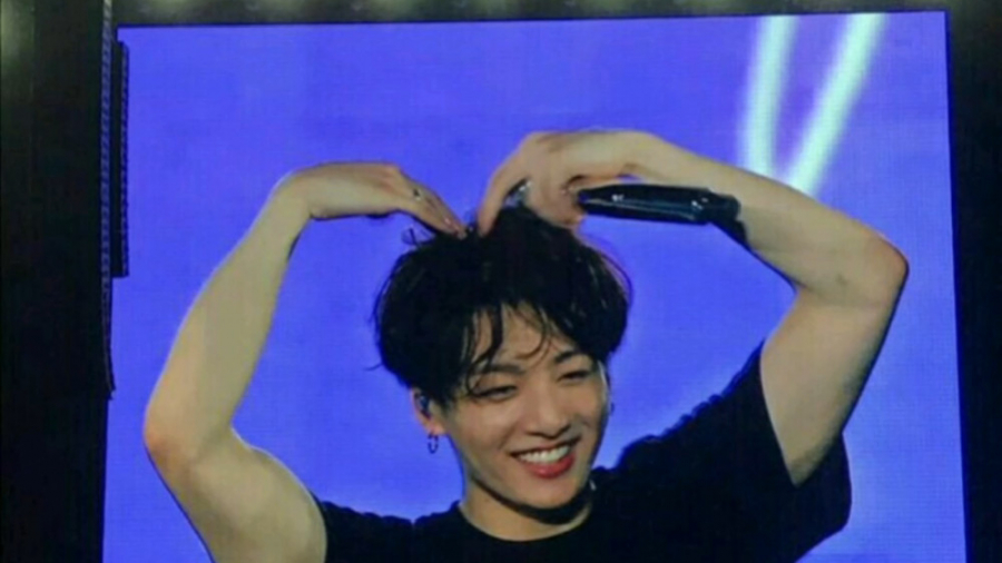 ادیت آهنگ mikrokosmos از بی تی...