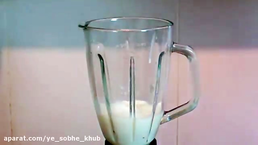 نوشیدنی موز و نارگیل، فقط بنوش