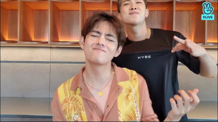 BTS لایـو 2021 کیم تهیونگ &laq...