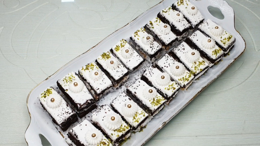 شیرینی تر برشی شکلاتی نازگل (پ...