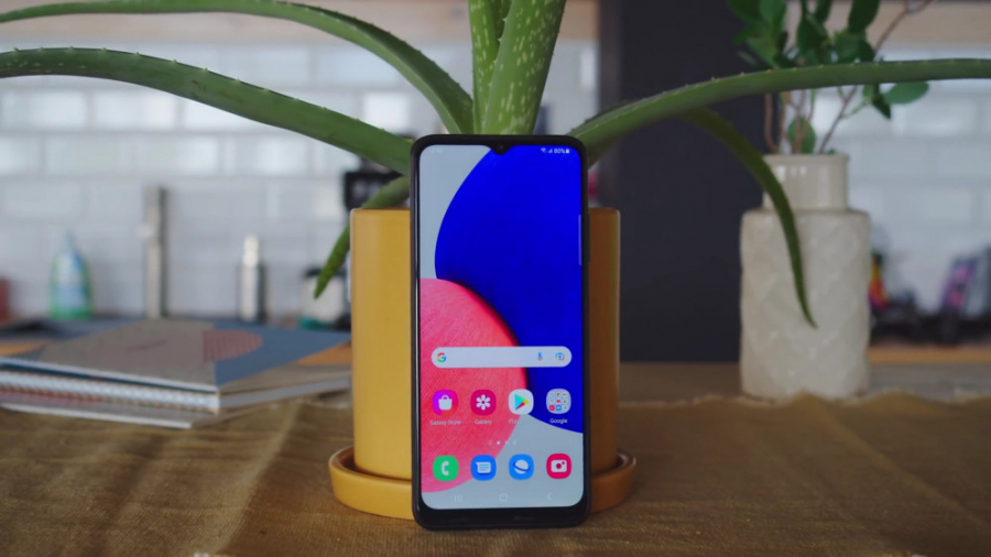 نقد و بررسی سامسونگ گلکسی A22...