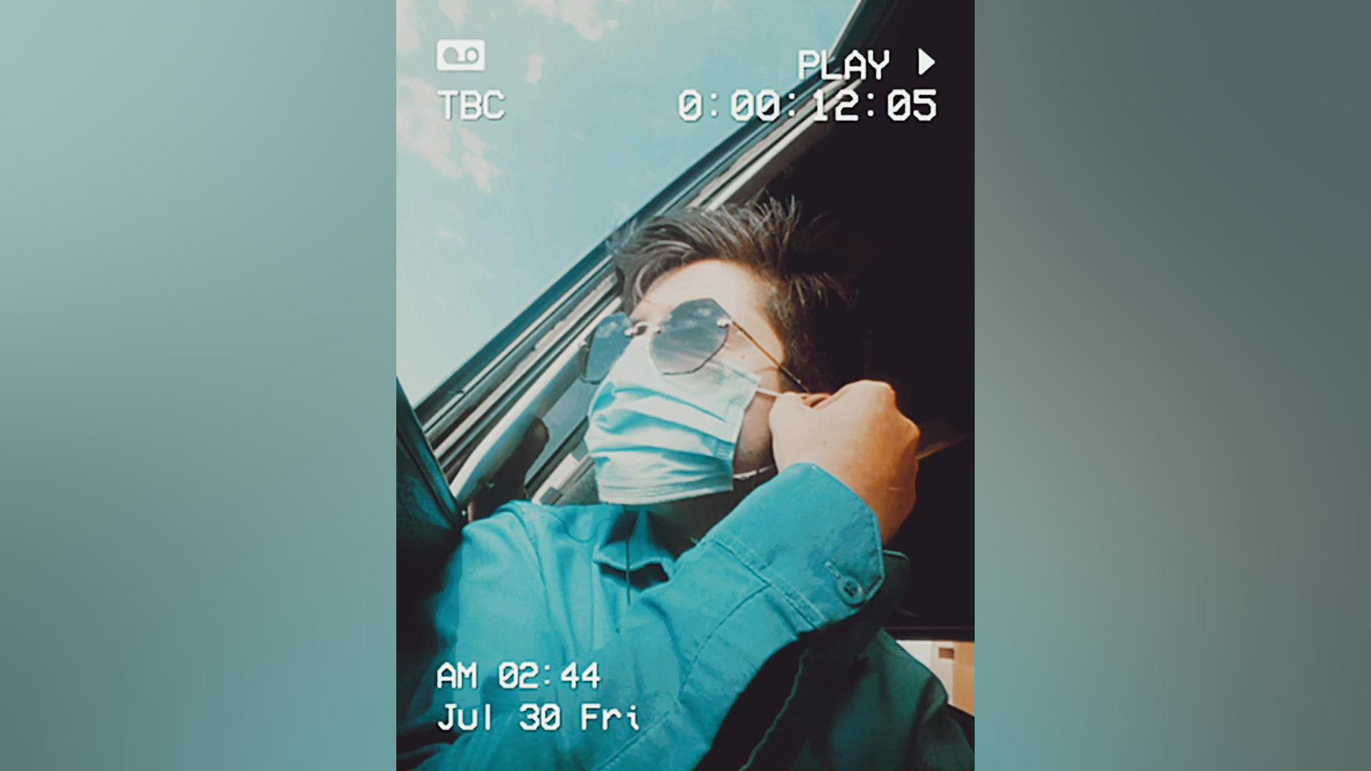 کپشن معرفی خودم