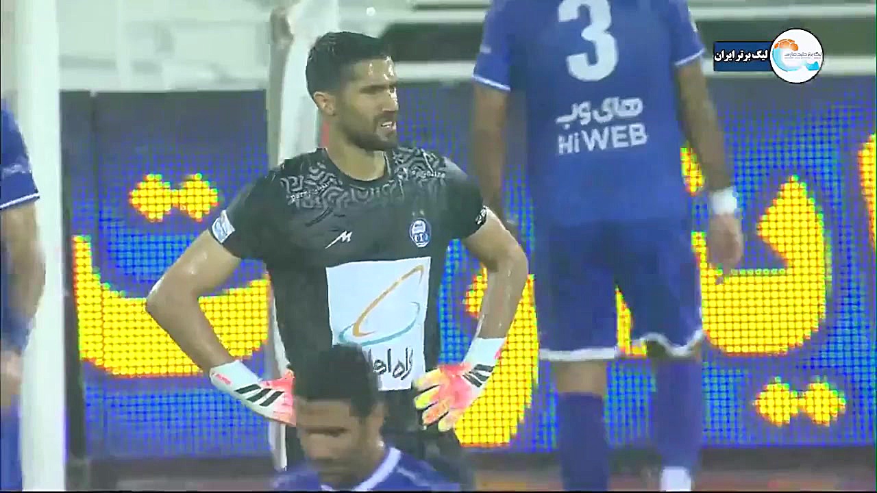 گل دوم سپاهان به استقلال توسط...