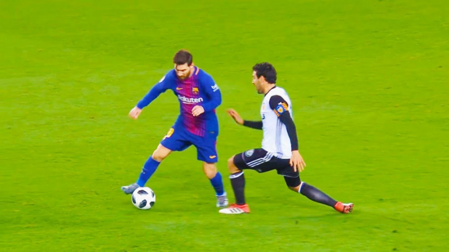 دریبل های لئو مسی که کریس رونا...