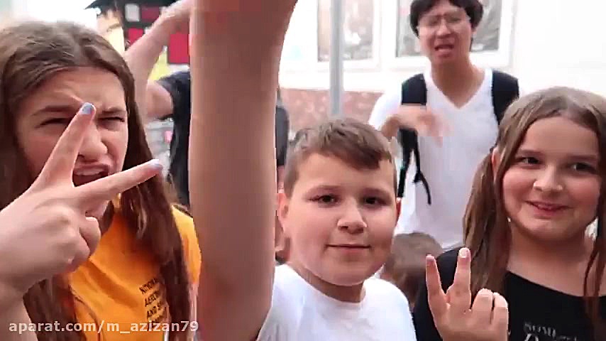 چالش خوردن غذا با مدی و سیلا...