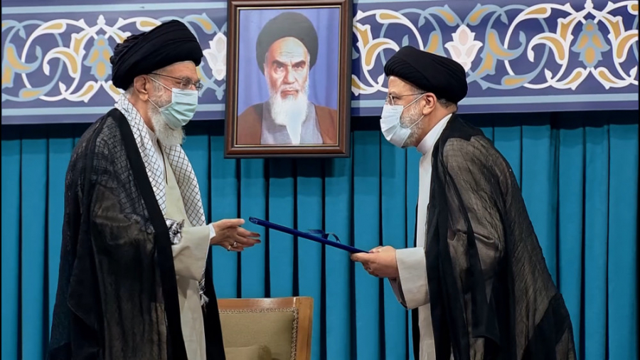 اعطای حکم تنفیذ ریاست جمهوری ب...