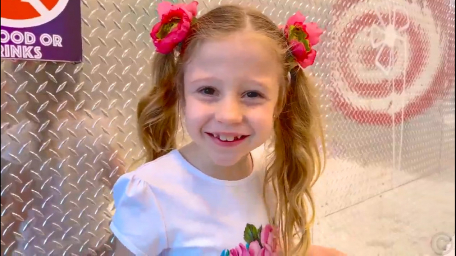 ناستیا و بابایی یک روز شاد خان...