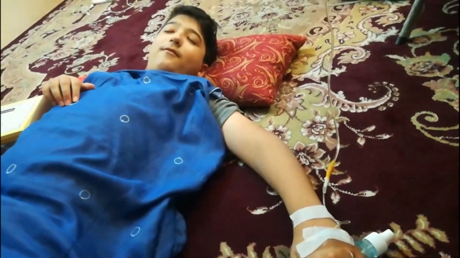 مهدی بیزیکسر سِرُم می زند  سری...