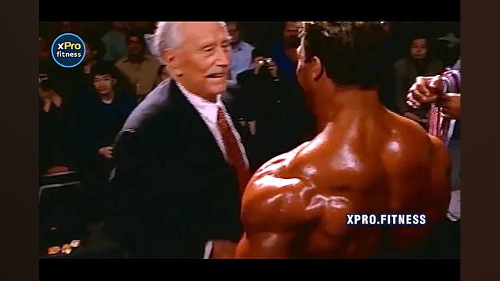 گانتر شیلرکمپ غول خوش چهره پرو...