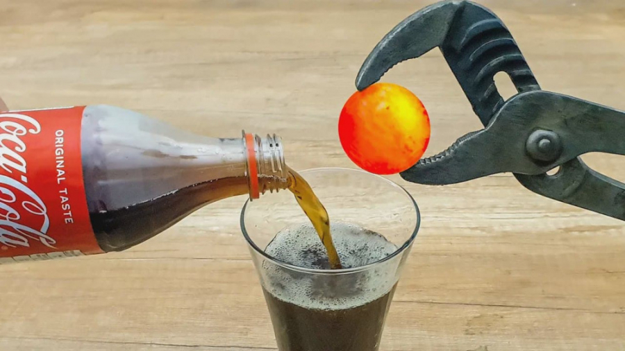 آزمایش جالب توپ فلزی با نوتلا...