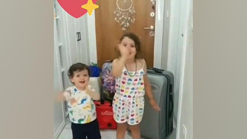 هالیت جان و خواهرش