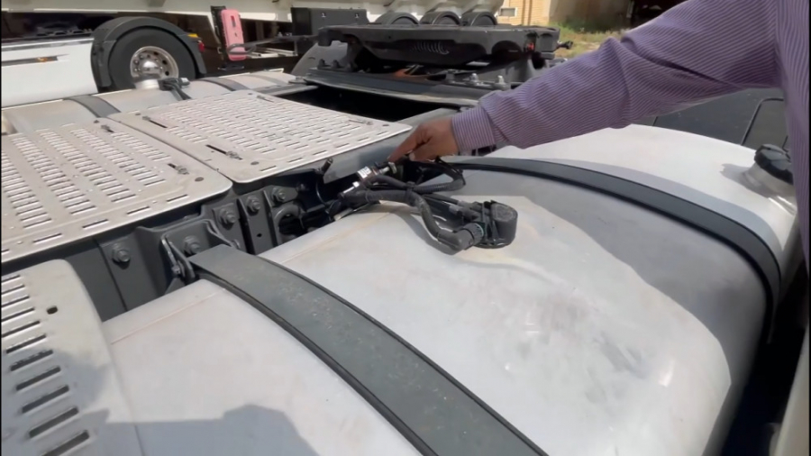 بررسی کامل موتور کامیون داف XF...