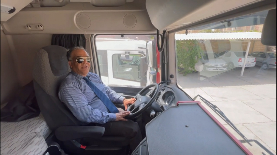 بررسی کامیون داف XF460