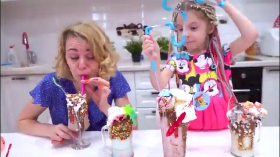 ایوا و مامان  ایوا مامان جدید...