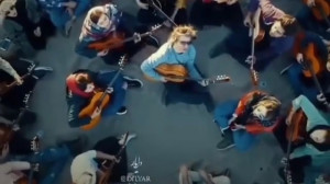 من میخوام بگم عاشقتم لعنتی عاش...