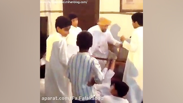 نمایش چوب وفلک