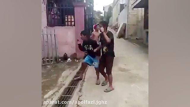 عاقبت مسخره بازی جلوی سگ!! (خن...