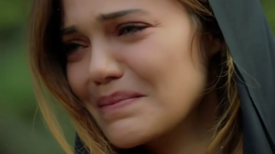 عشقش میمیره | گل میخرم واست پر...