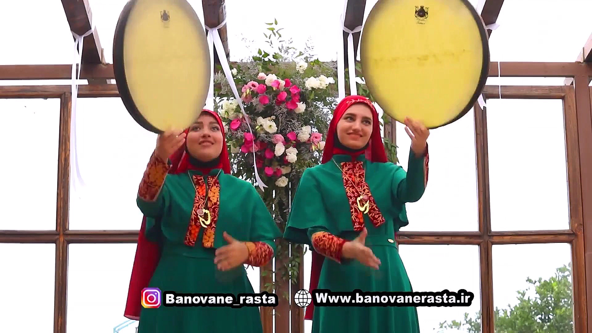 گروه بانوان رستا به نام دختر