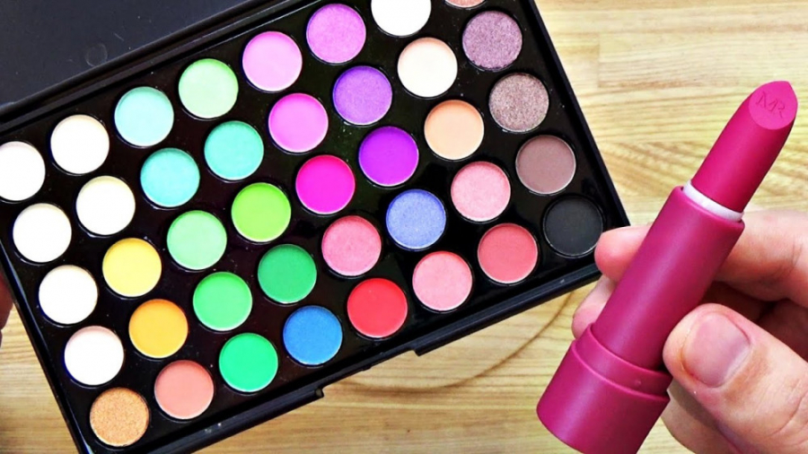 رنگ آمیزی اسلایم با میکاپ