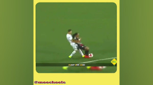 کلیپ طنز و باحال فوتبالی .عجب...