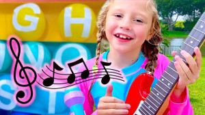 نستیا و اوا کودکان را با الفبا...