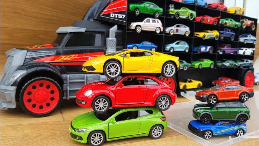 بازی با ماشین اسباب بازی مک کو...