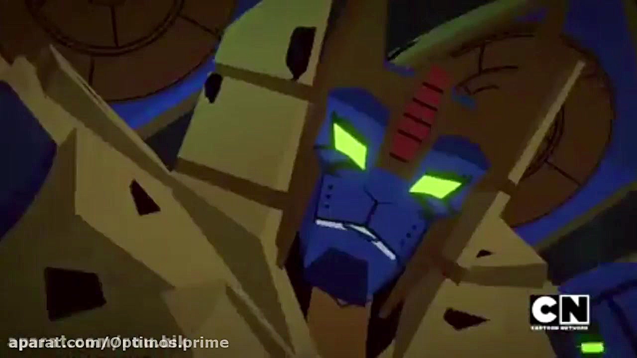 مبارزه بین اپتیموس پرایم و مگا...