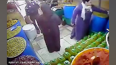 دزدی کردن این خانم در فروشگاهی...