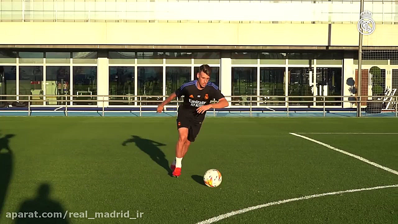 تمرینات دیدنی شوت‌زنی بازیکنان...