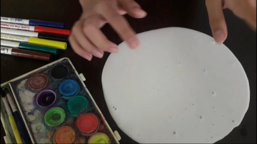 رنگ کردن اسلایم خامه ای با آبر...