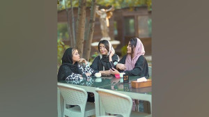 پست رکسانا  دیانا  آتوسا