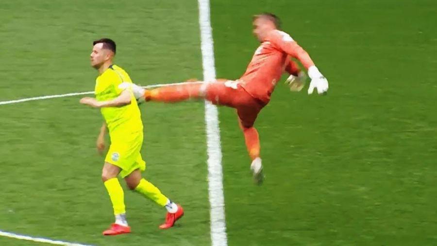 دروازه بان هایی که کارت قرمز گ...