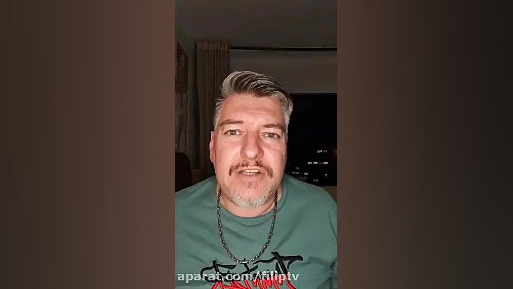 لایو  از فضای مجازی پول در بیا...