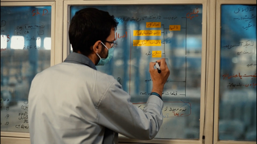 تحریم شدیم، اما ننشستیم