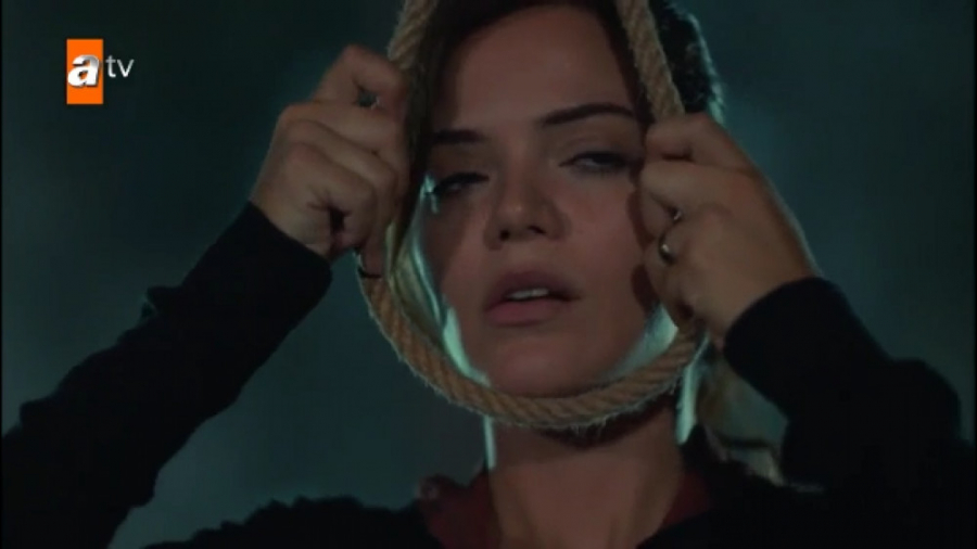 اعدام زلیخا  روزگاری در چوکورو...