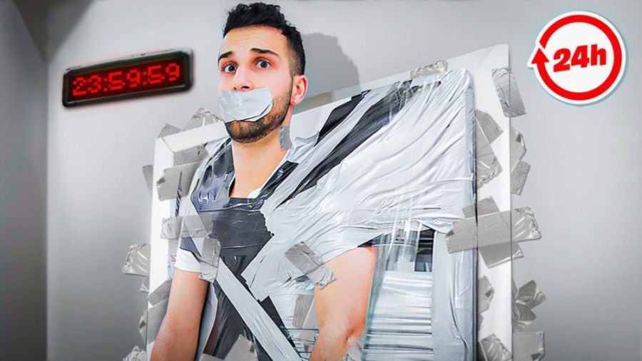 چالش 24 ساعت روی دیوار با چسب...