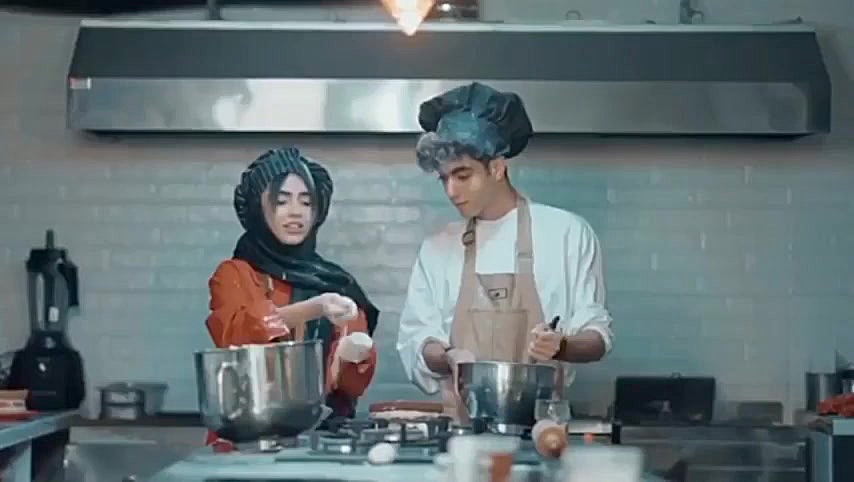 کلیپ کیک پزی دیانا و ارسلان