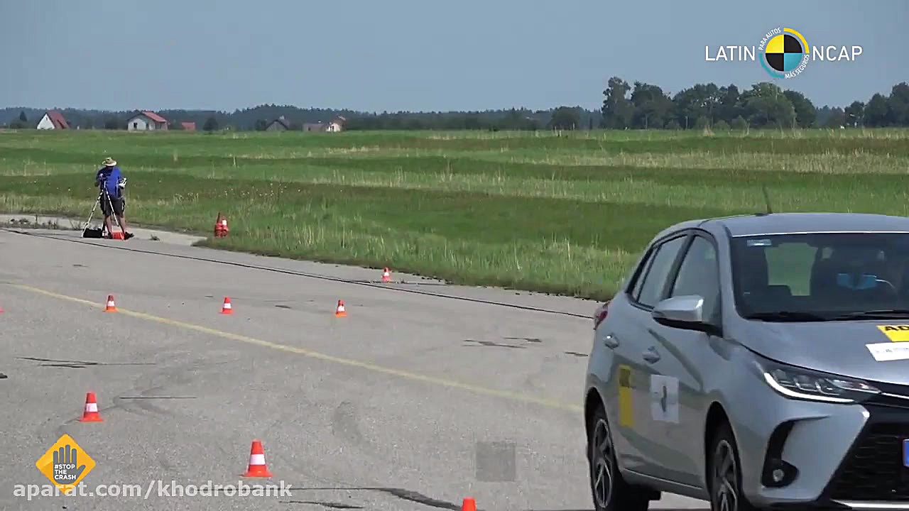 تست تصادف تویوتا یاریس با دو ک...