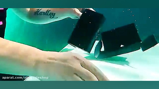 آنباکس گلکسی اس 7 زیر آب