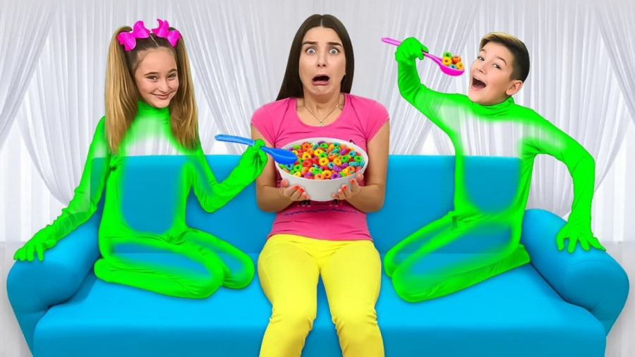 ساشا و داستان خنده دار با لباس...