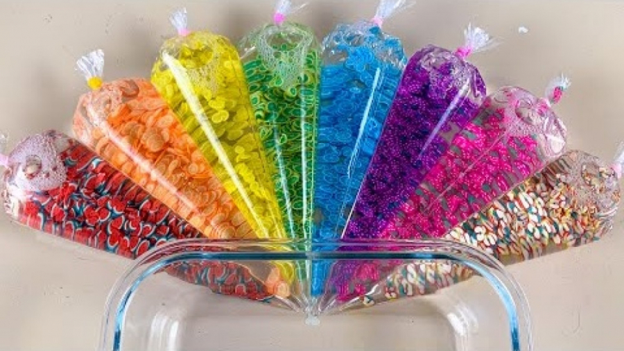 مخلوط کردن کرانچی اسلایم رنگین...