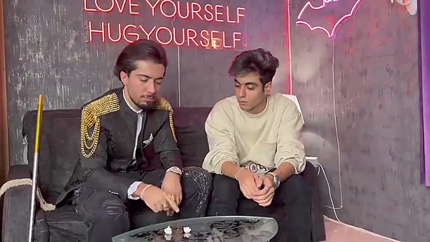 پست یوتیوب ارسلان کاشی