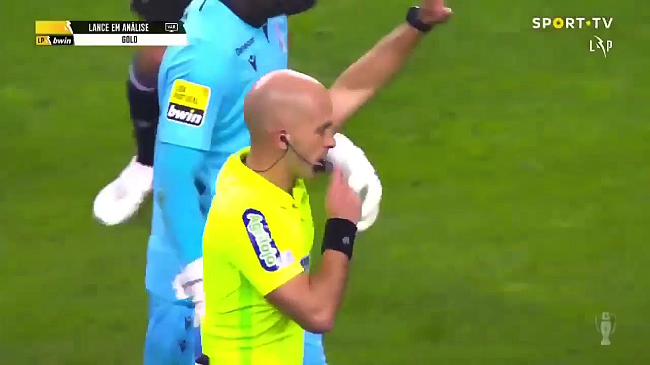 گل مردود مهدی طارمی در بازی پو...