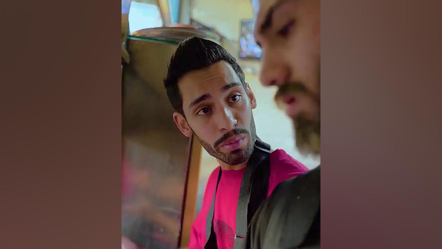 کلیپ طنز هول دختر با داش پویان...